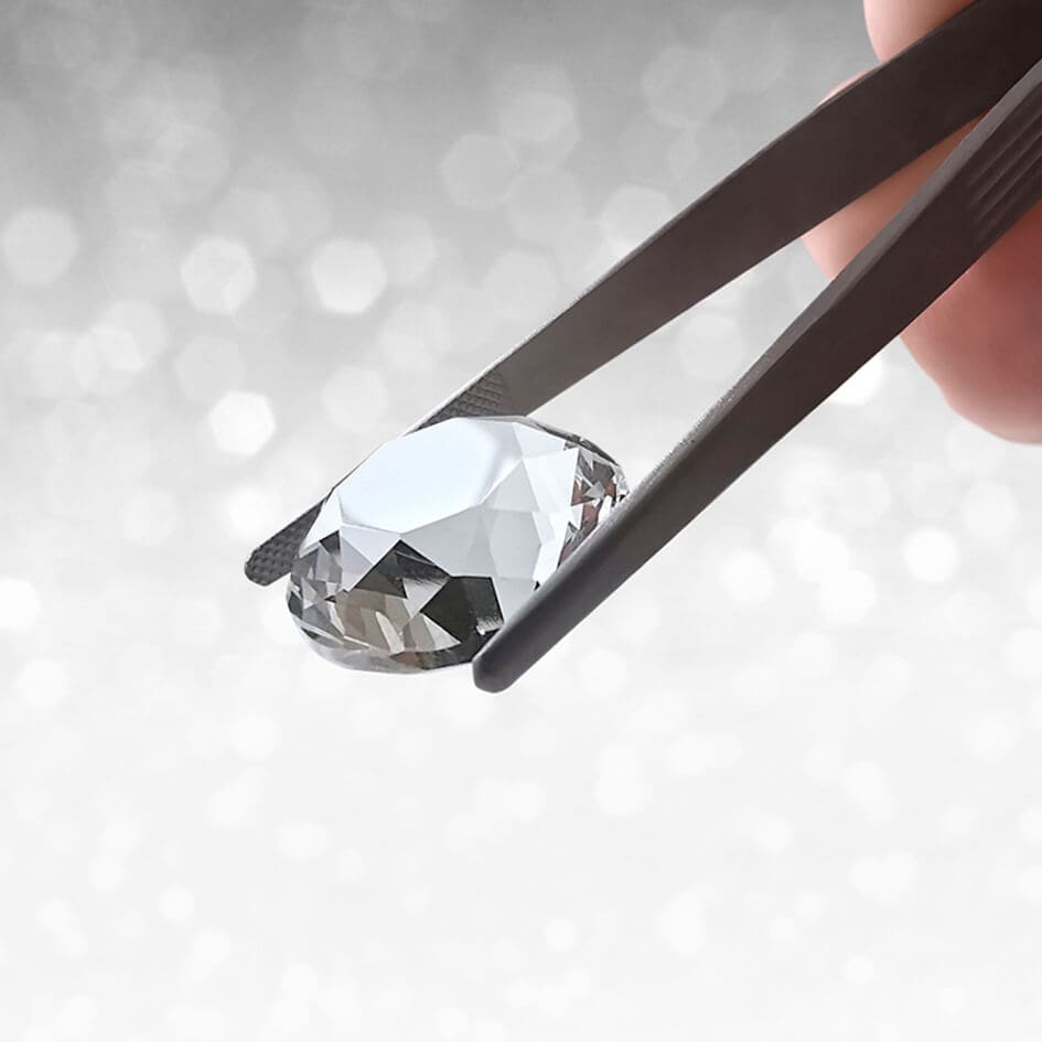 EXPERIENCE HAND-SELECTED DIAMONDS FOR YOURSELF EXPERIENCE HAND-SELECTED DIAMONDS FOR YOURSELF