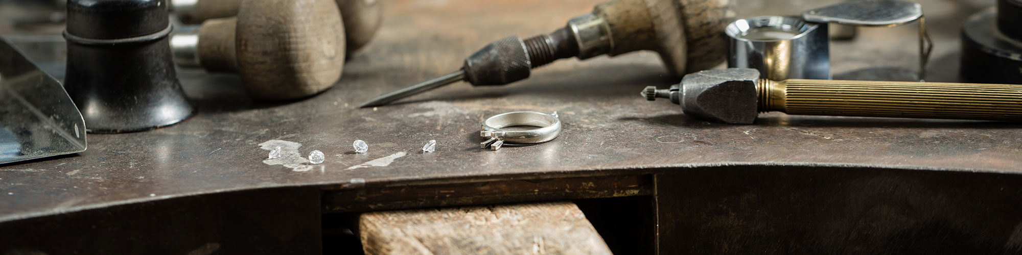 CUSTOM JEWELRY DESIGN CUSTOM JEWELRY DESIGN